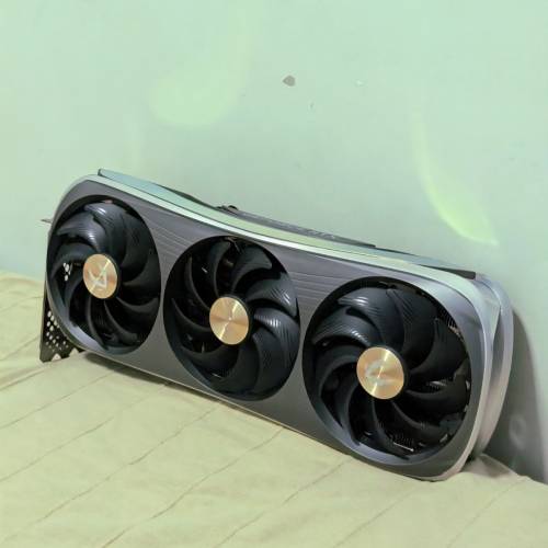 In stock in the US/EU! Certified pre-owned graphics card – tested for Fortnite/Cyberpunk! Ideal for gamers/students | Risk-free, great value | Buy now |